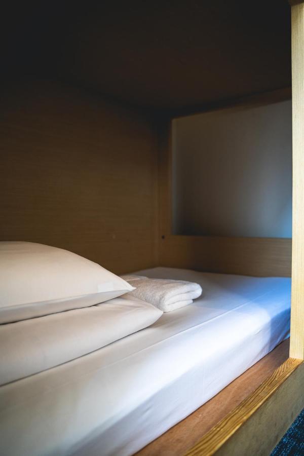 Хостел Unplan Shinjuku Токио Экстерьер фото